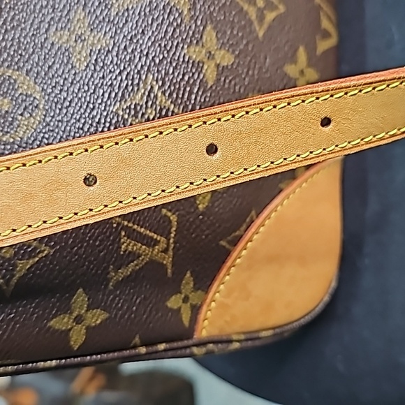 #0040-1152 LOYIS VUITTON MONOGRAM BOULOGNE SHOULDER BAG - Picture 4 of 12